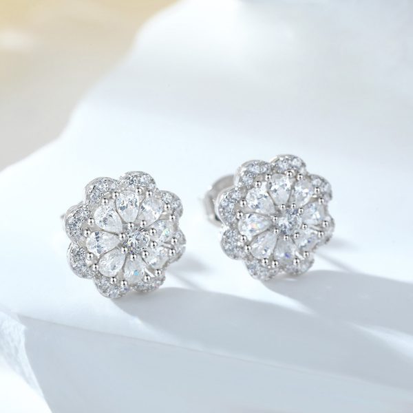 Women's S925 Silver Flower-Shaped Earrings - Delicate Floral Design - Image 2