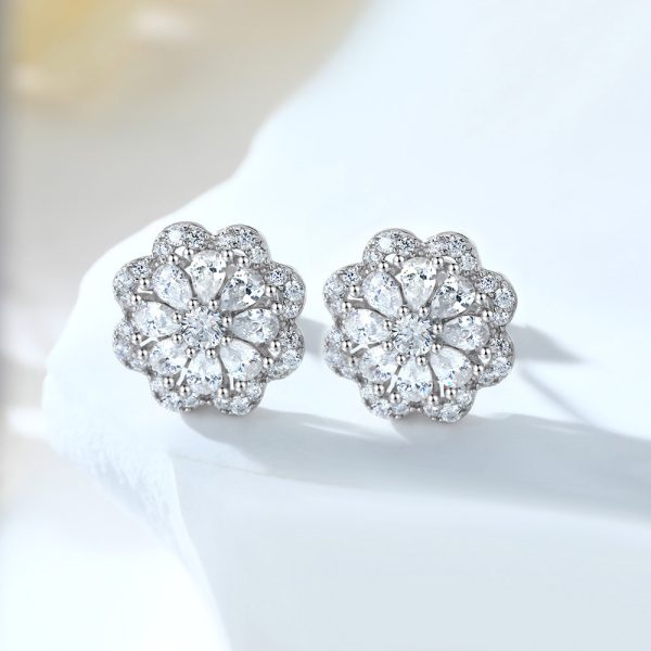 Women's S925 Silver Flower-Shaped Earrings - Delicate Floral Design - Image 5