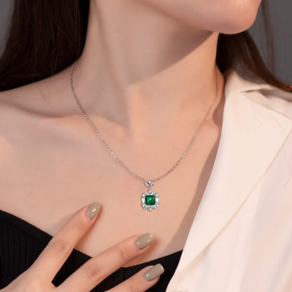 Women's S925 Sterling Silver Emerald Zircon Necklace - Elegant Green Gem - Image 5